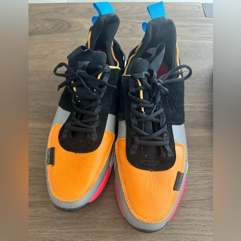Clear weather contera sneakers